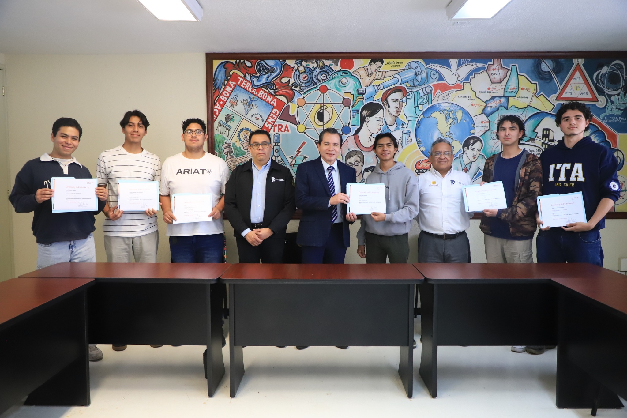 2025 Reconocimientos Oracle Academy a estudiantes de Ingeniería en Ciberseguridad